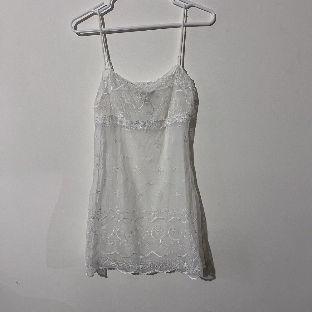 VTG Victoria’s Secret Y2K Babydoll Eyelet Lace Lingerie Slip Gown Chemise Size M